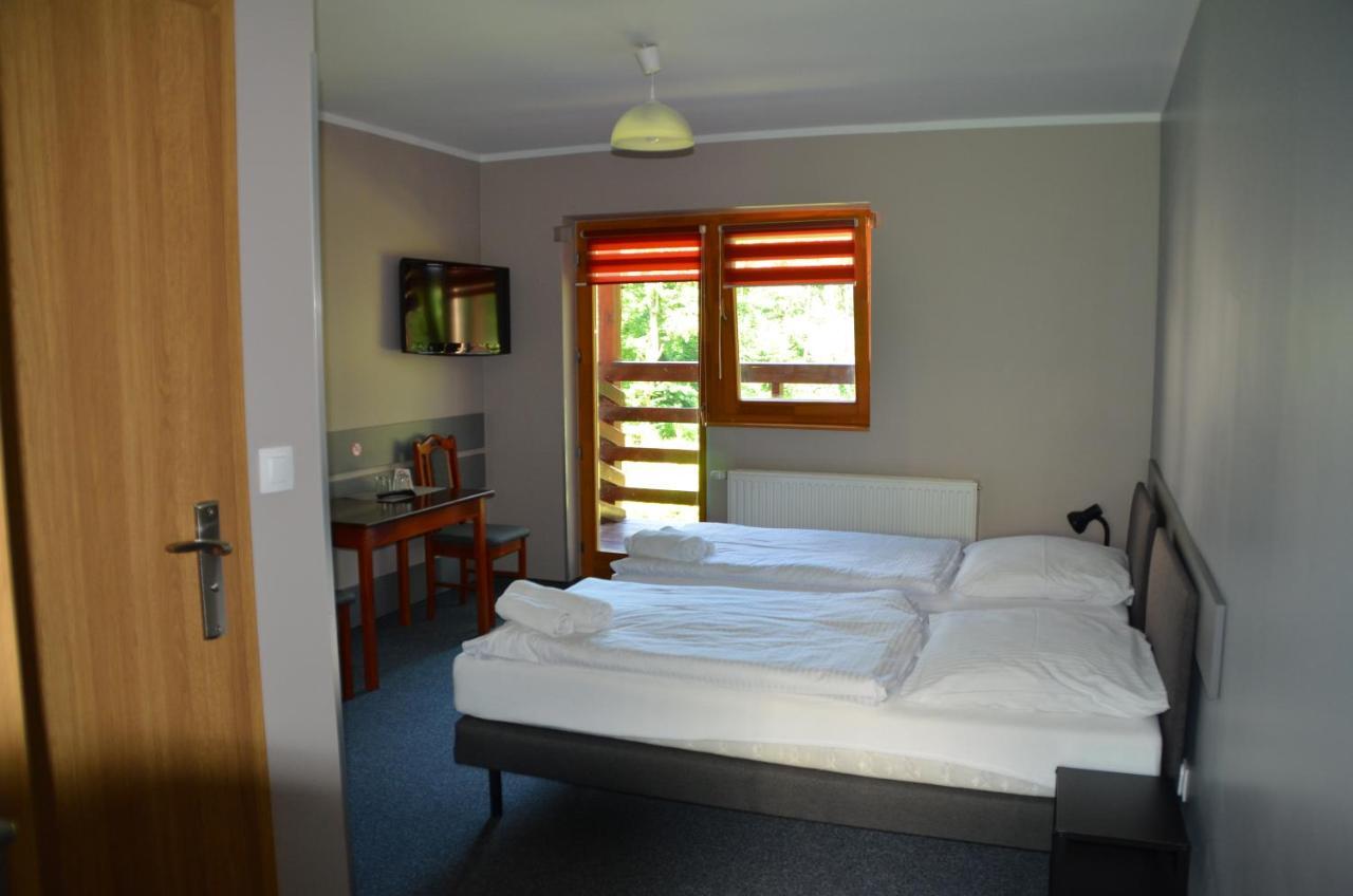 Hotel Tenis Хжастовице Екстериор снимка